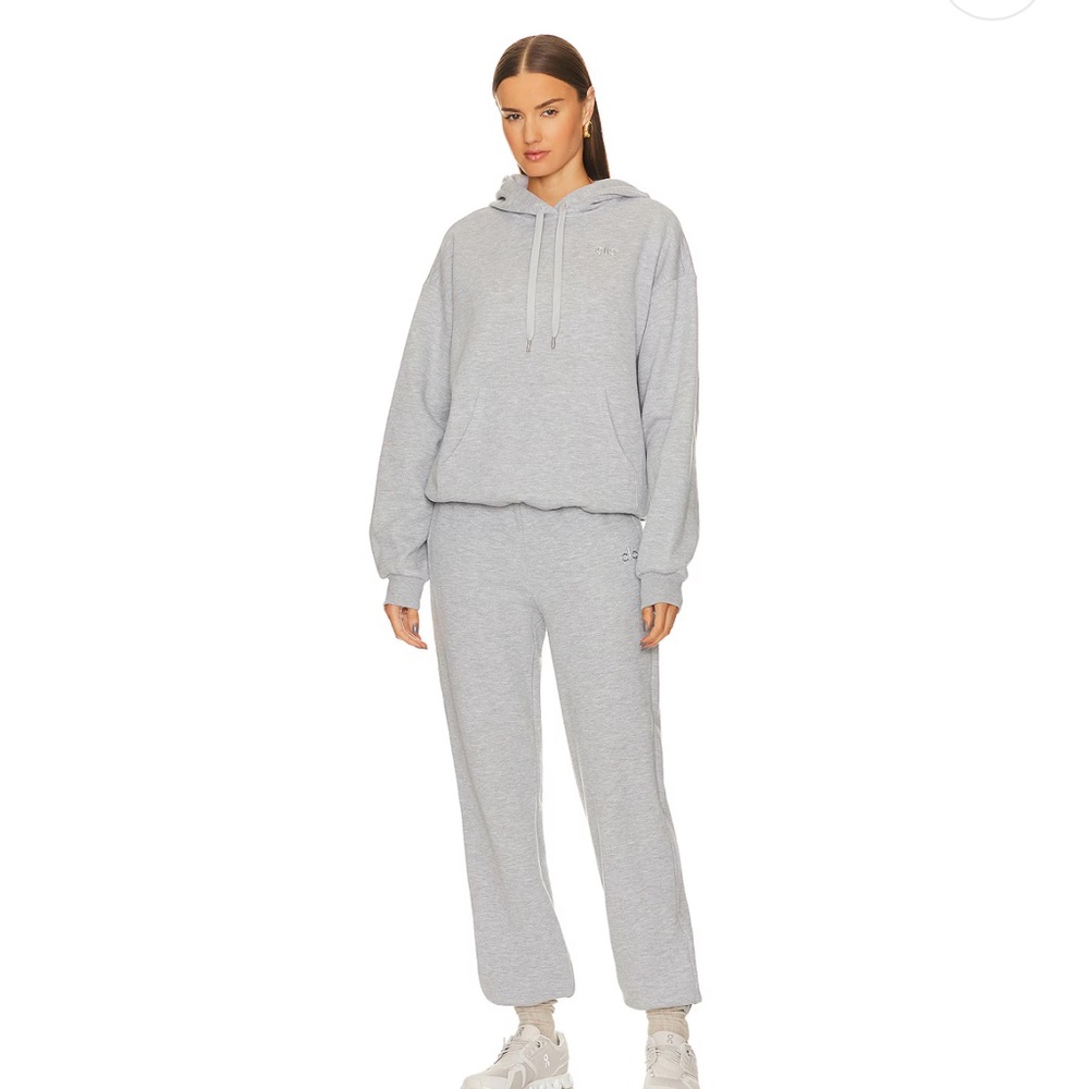 ALO Yoga Accolade Sweatsuit